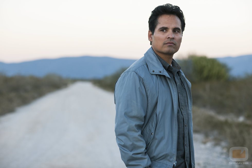 Michael Peña en 'Narcos: México'