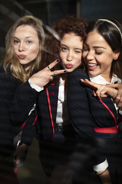 Ester Expósito, María Pedraza y Danna Paola como sus personajes de 'Élite'