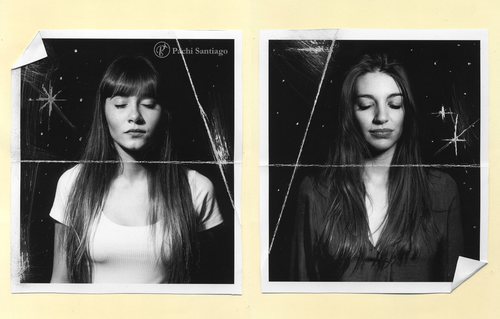 Aitana y Ana Guerra posan pasa "Lo bueno de Lo Malo"