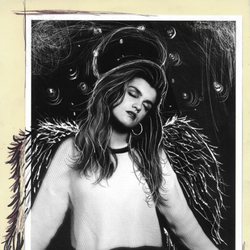 Amaia retratada como un ángel en "El alma de Almaia" de Pachi Santiago