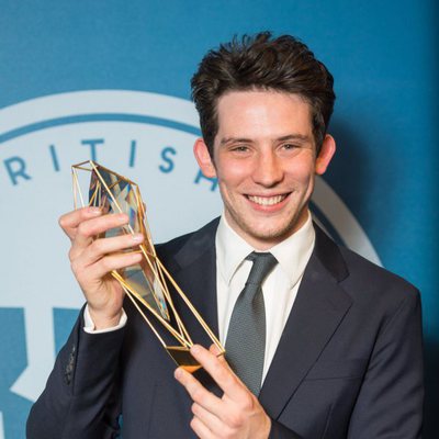 Josh O'Connor posa en los British Independent Film de 2017