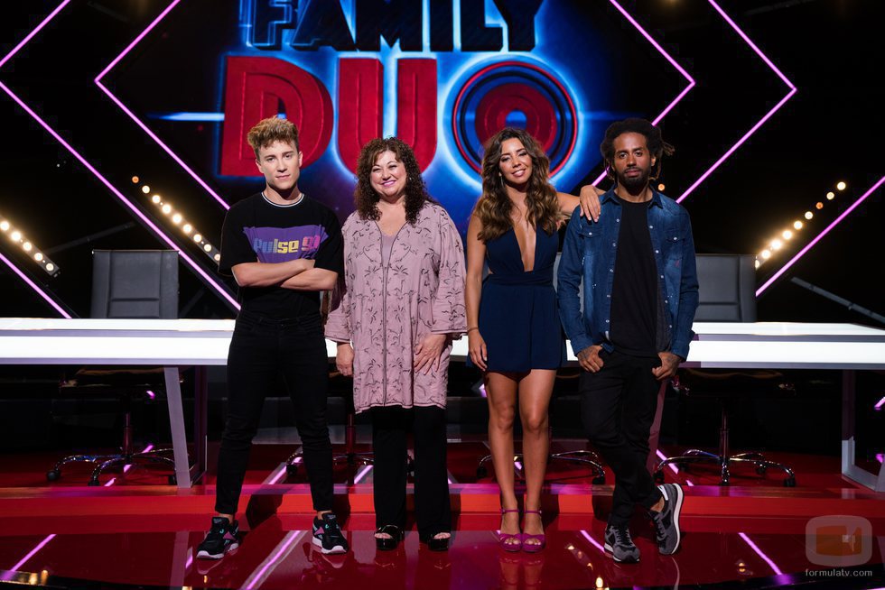 Los cuatro miembros del jurado del talent show de À Punt, 'Family duo'