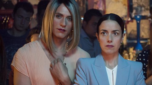 Paco León y Cecilia Suárez en 'La casa de las flores'