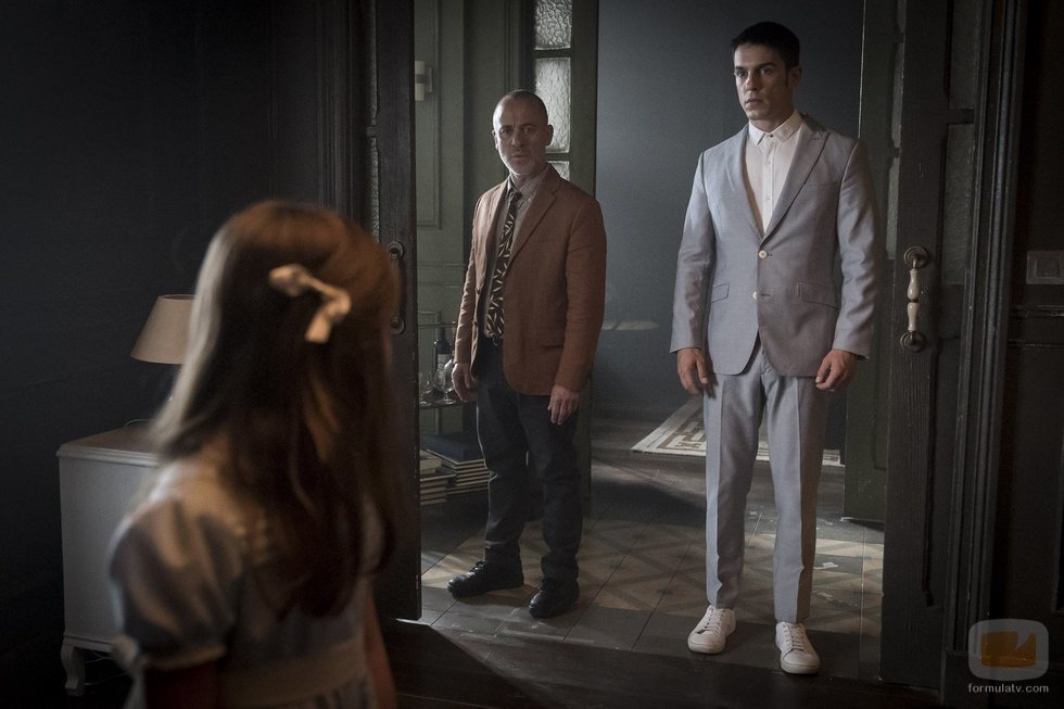 Alejo Sauras y Javier Gutiérrez en la segunda temporada de la serie 'Estoy vivo'