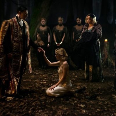 Kiernan Shipka en una escena de 'Las escalofriantes aventuras de Sabrina'