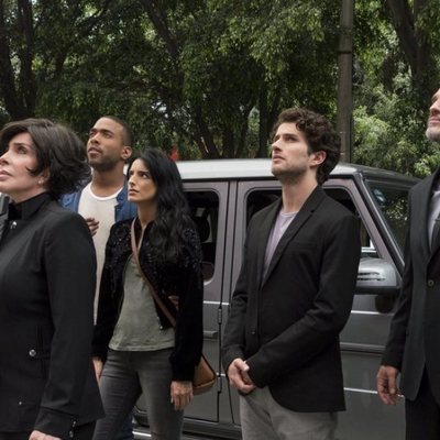 Arturo Rios, Verónica Castro, Aislinn Derbez, Sawandi Wilson y Dario Yazbek protagonistas de la primera temporada de 'La casa de las flores'