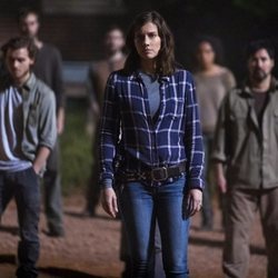 Maggie lidera a un grupo de supervivientes en 'The Walking Dead'