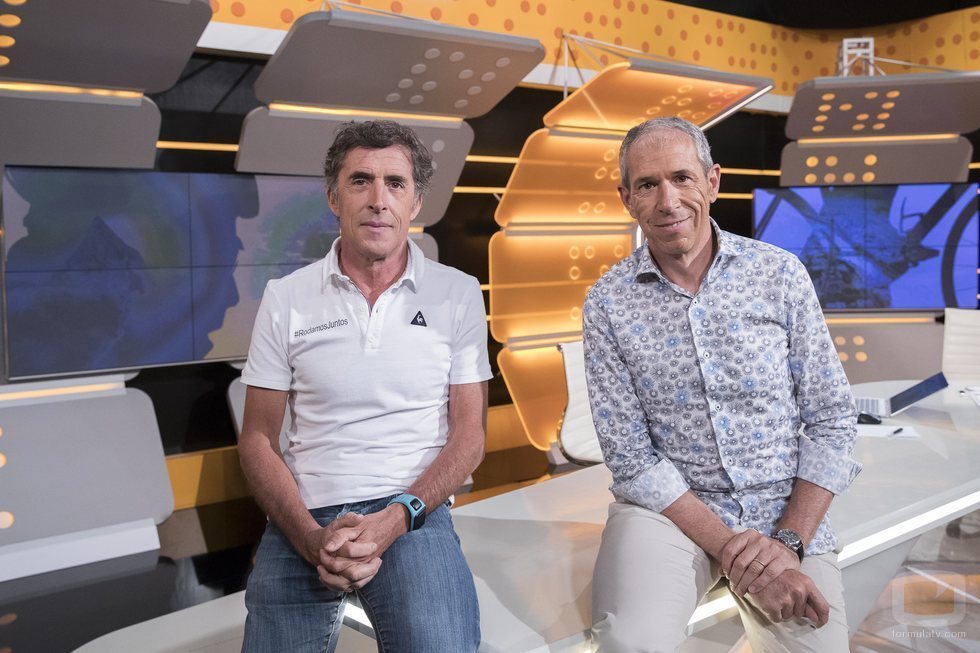 Pedro Delgado y Carlos de Andrés conductores de La Vuelta a España
