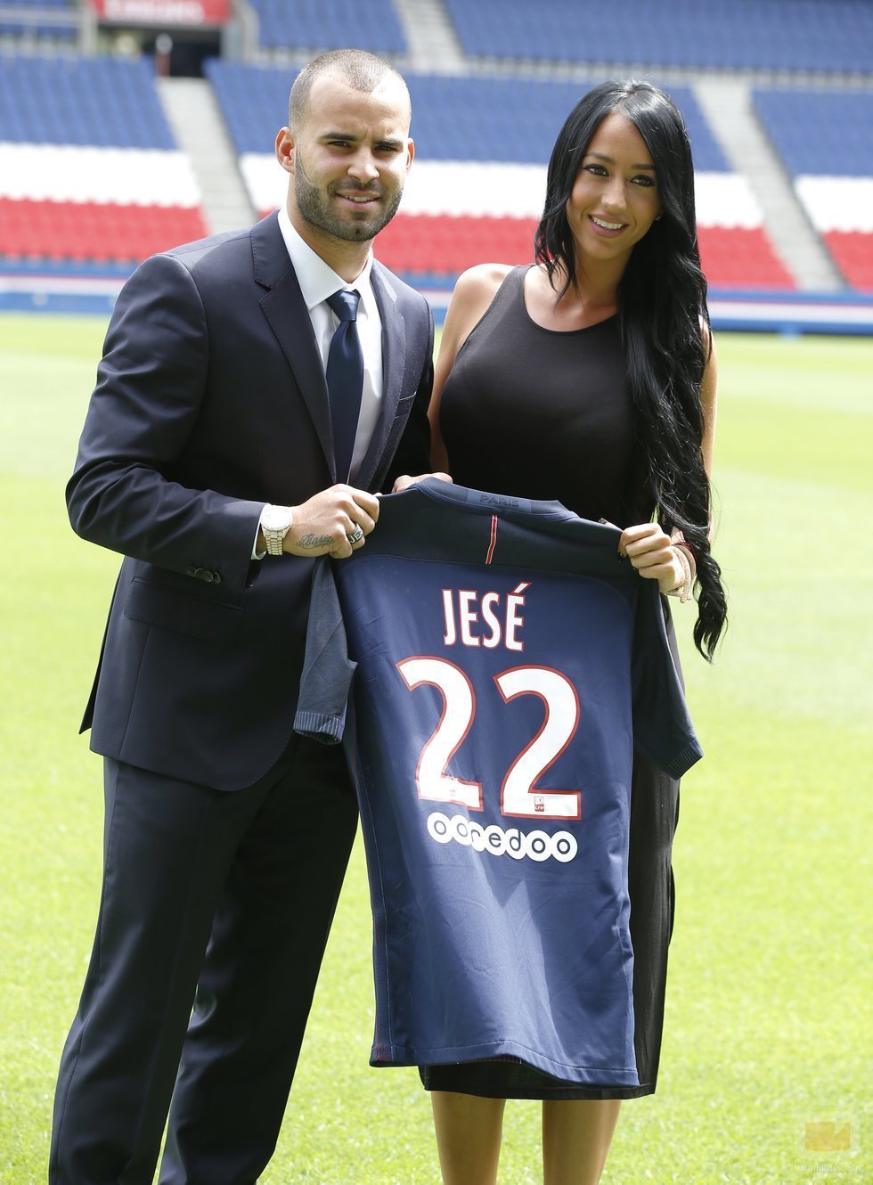 Aurah Ruiz y Jesé Rodríguez en la presentación del Paris Saint-Germain