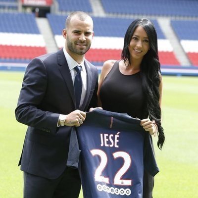 Aurah Ruiz y Jesé Rodríguez en la presentación del Paris Saint-Germain