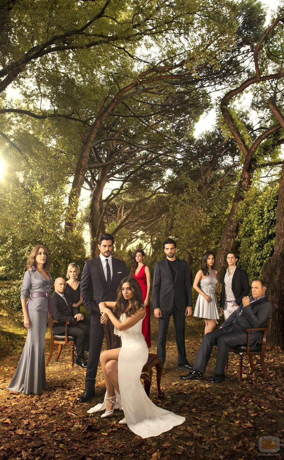 Cartel oficial de 'Amor eterno' la telenovela turca de gran éxito que emitirá Divinity