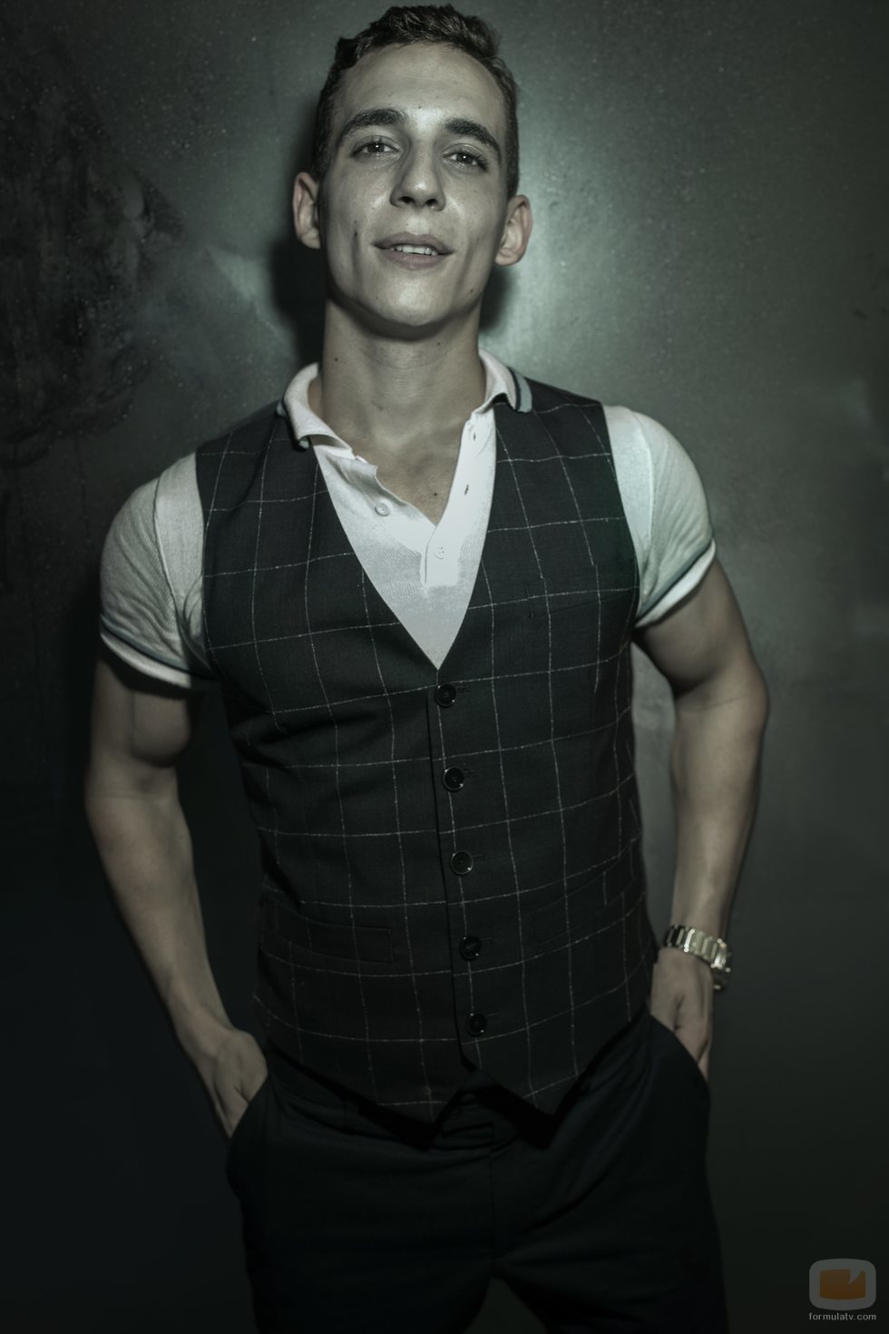 Miguel Herrán como su personaje de la serie 'Élite'