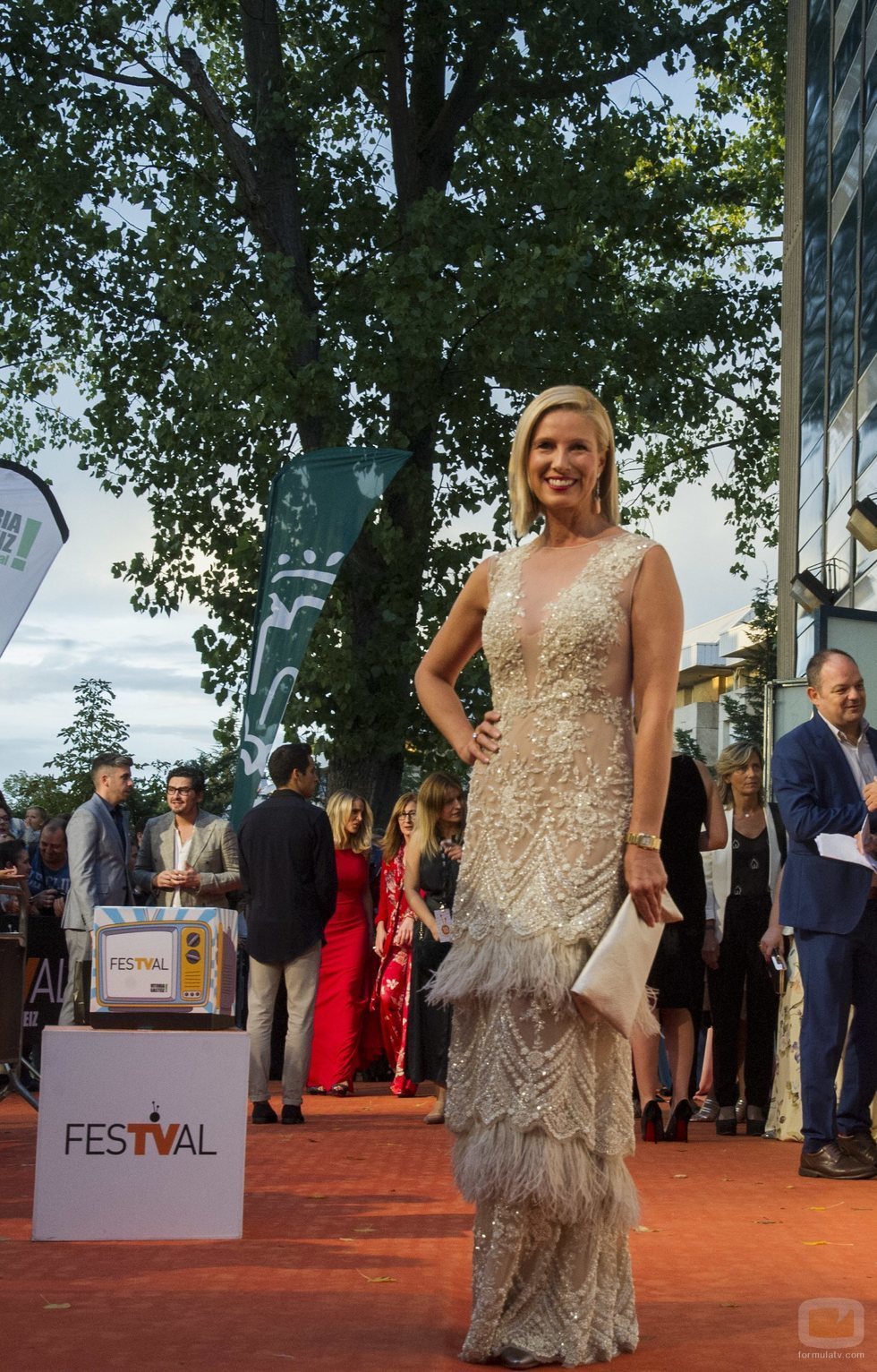 Anne Igartiburu, presentadora de 'Corazón', en la alfombra naranja del FesTVal 2018