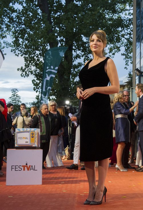 Paloma Bloyd en la alfombra naranja del FesTVal 2018