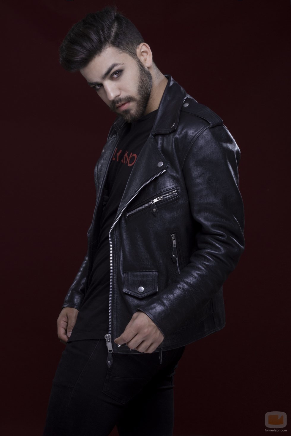Agoney Hernández ('OT 2017') posa con su estilo más rockero