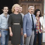 La familia Alcántara sonriendo en 'Cuéntame cómo pasó'