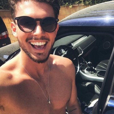 Carlos Right ('OT 2018') disfrutando del verano más sexy