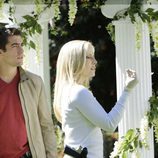 Emily Procter y Jonathan Togo en 'CSI: Miami' en 'Ya puedes matar a la novia'