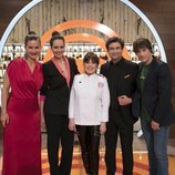 Loles León junto al jurado y la presentadora de 'MasterChef Celebrity 3'