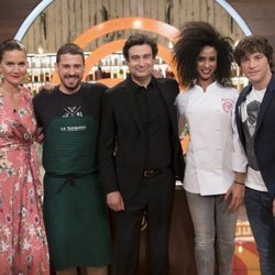 Ketty y Javi Estévez con el jurado de 'MasterChef Celebrity 3'