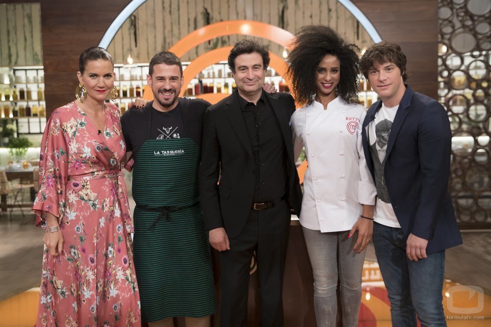 Ketty y Javi Estévez con el jurado de 'MasterChef Celebrity 3'