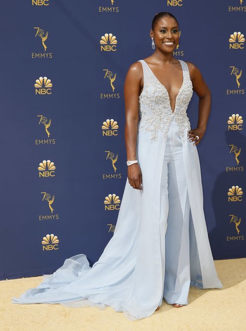 Issa Rae en la alfombra roja de los Emmy 2018