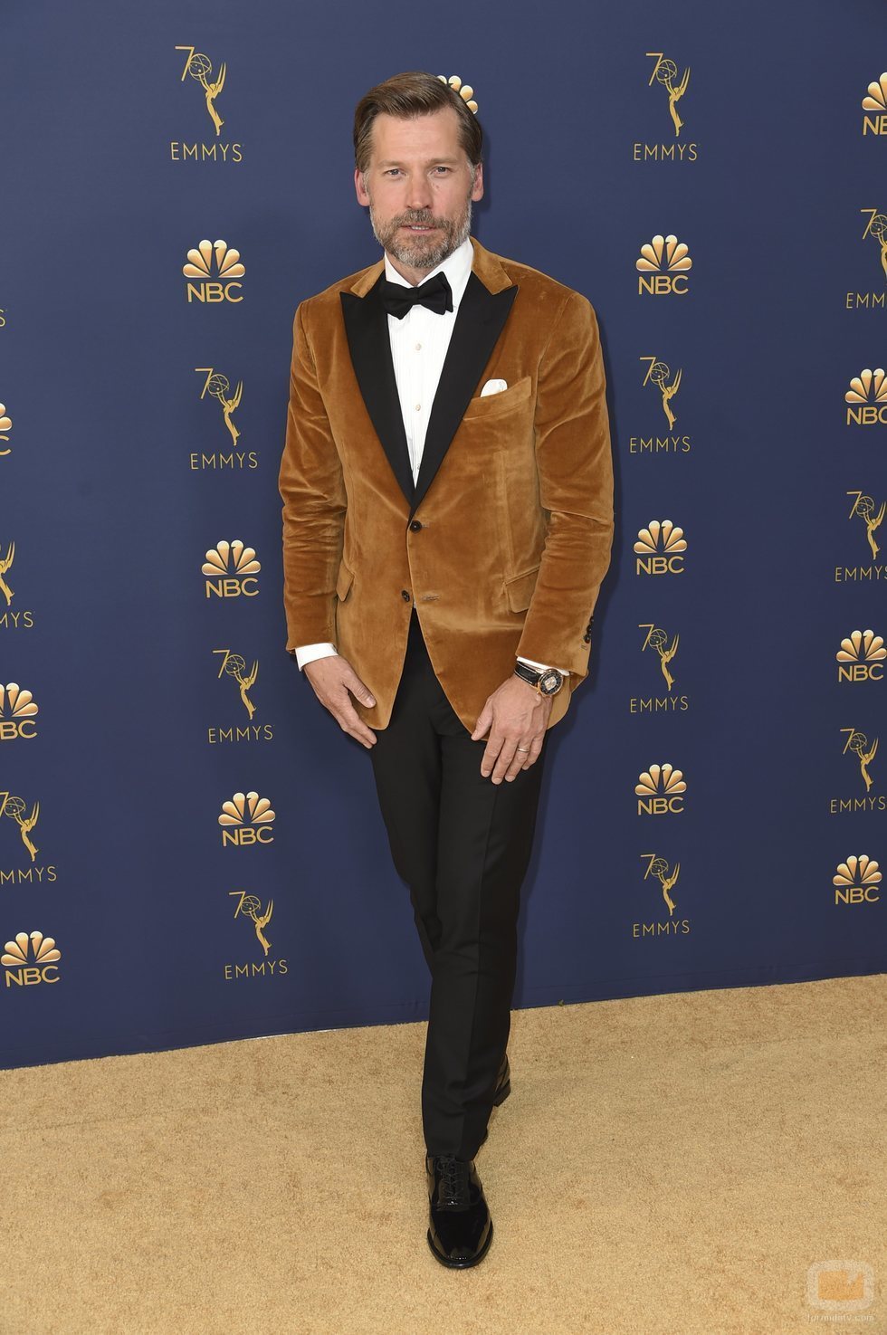 Nikolaj Coster-Waldau en la alfombra roja de los Emmy 2018