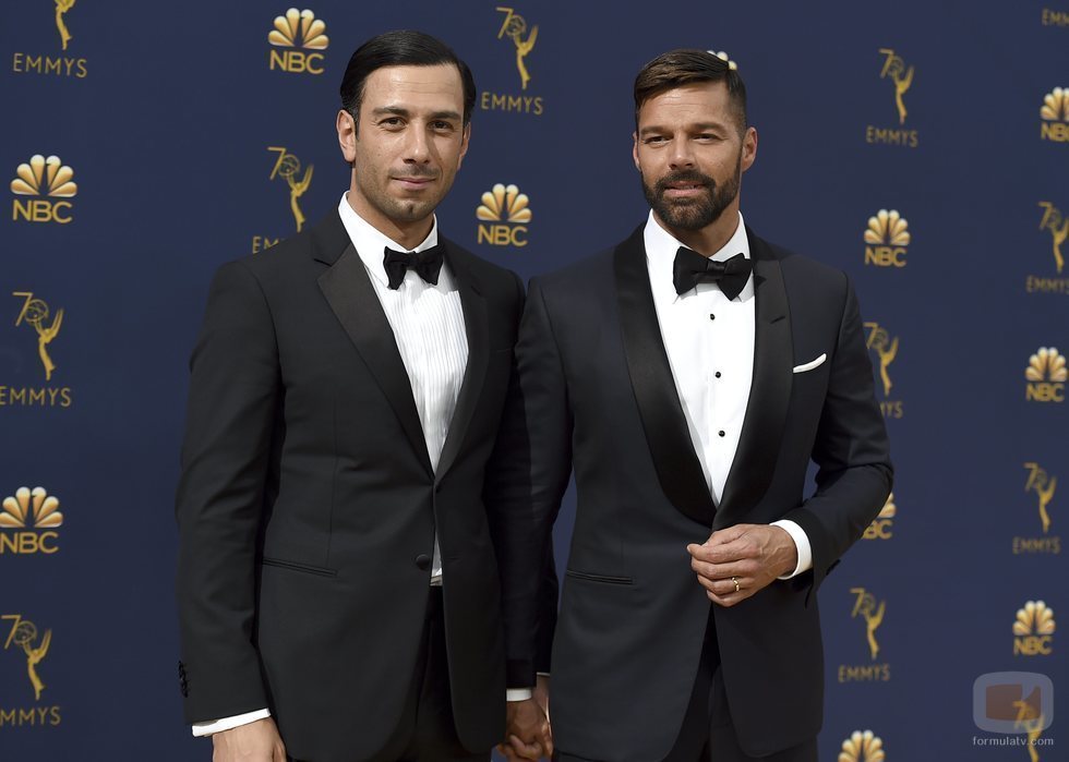 Ricky Martin y su eposo, Jwan Yosef, en la alfombra roja de los Emmy 2018