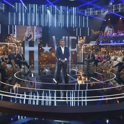 Jorge Javier Vázquez da la bienvenida a Oriana desde el plató de 'GH VIP 6'