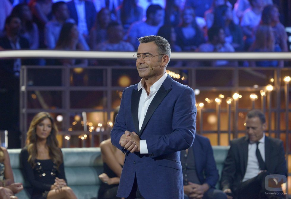 Jorge Javier Vázquez llevando la primera gala de 'GH VIP 6'