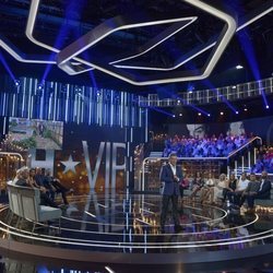 Jorge Javier Vázquez da la bienvenida a Ángel Garó desde el plató de 'GH VIP 6'