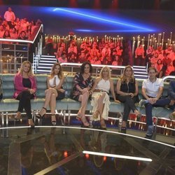 Familiares y defensores de los concursantes de 'GH VIP 6' en el plató