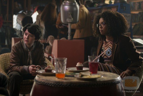 Jaz Sinclair y Lachlan Watson en 'Las escalofriantes aventuras de Sabrina'