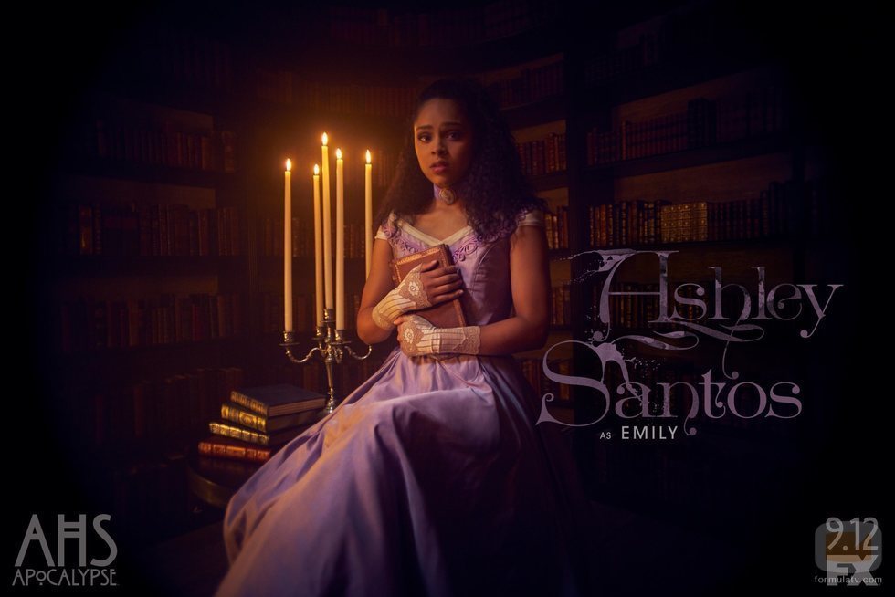 Ashley Santos es Emily en 'American Horror Story: Apocalypse'