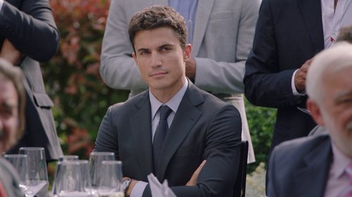 Álex González durante una escena de 'Vivir sin permiso'