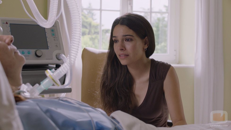 Claudia Traisac durante el rodaje de 'Vivir sin permiso'