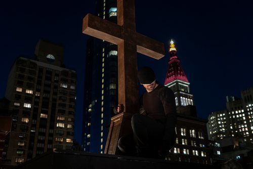Matt Murdock (Charlie Cox) vigila Hell's Kitchen en la tercera temporada de 'Daredevil'