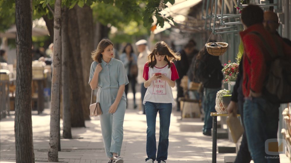 Nora y Eva en la primera temporada de 'Skam España'