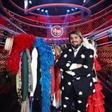 Brays Efe posa en el plató de 'Tu cara me suena'