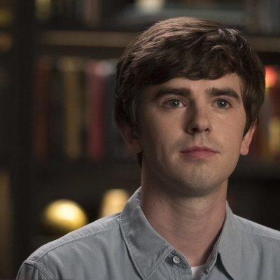 Freddie Highmore durante una escena de 'The Good Doctor'