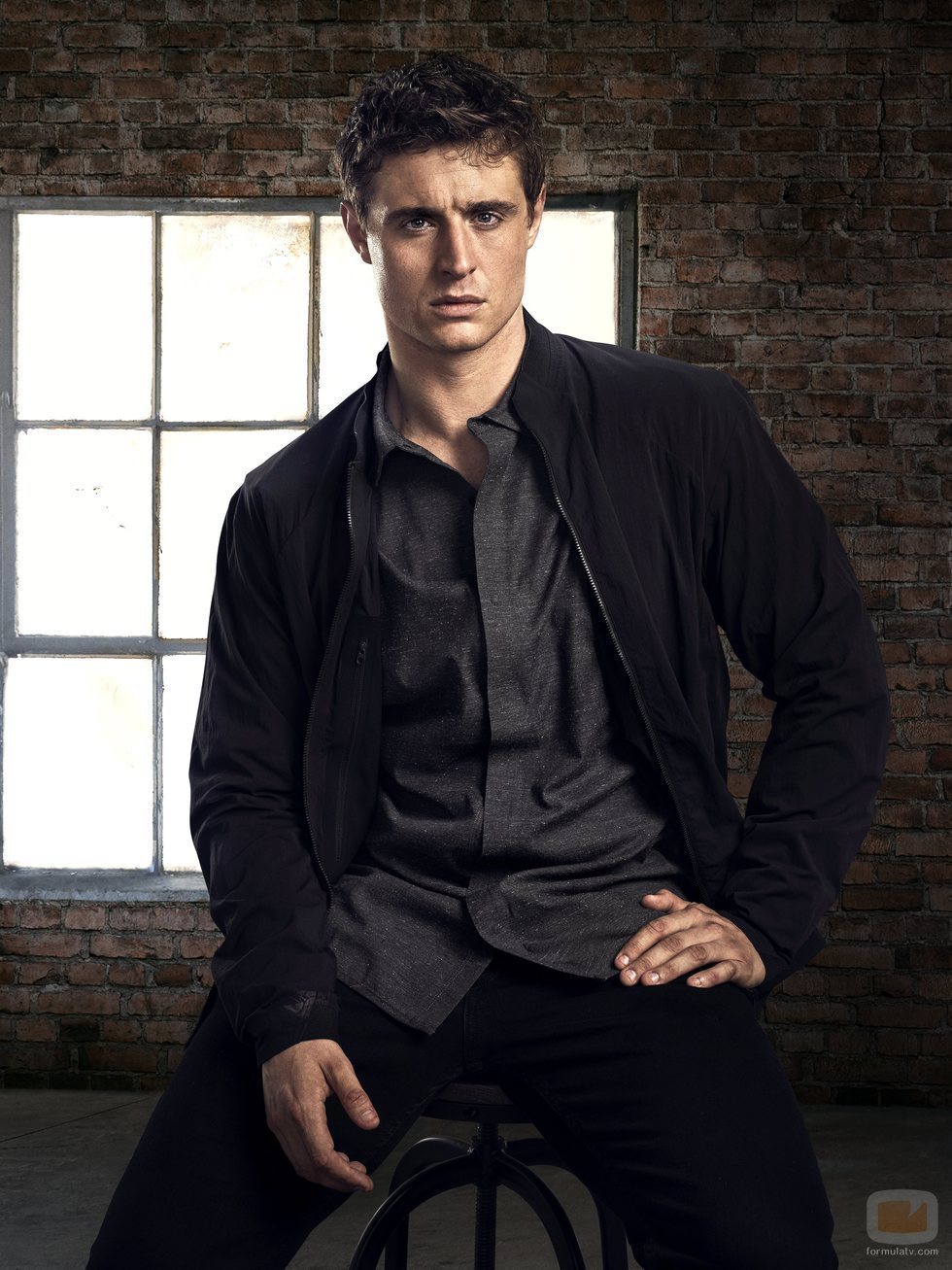 Max Irons es Joe en 'Cóndor'