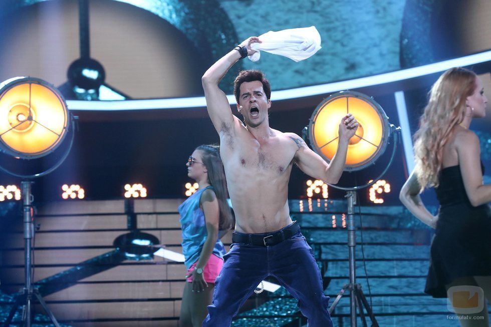 Jordi Coll es Robbie Williams en la gala 1 de 'Tu cara me suena'