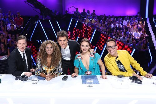 El jurado y Manel Fuentes en la gala 1 de 'Tu cara me suena'