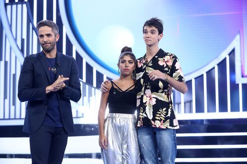 Roberto Leal con los nominados de la Gala 2 de 'OT 2018'