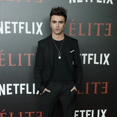 Itzan Escamilla en el estreno de 'Élite'