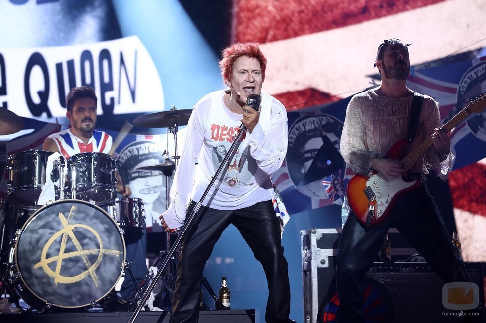 José Corbacho imita a Sex Pistols en la gala 2 de 'Tu cara me suena'