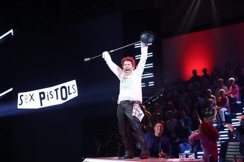 José Corbacho interpreta a Sex Pistols en la gala 2 de 'Tu cara me suena'
