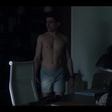 Jaime Lorente, muy sexy y sin camiseta en 'Élite'