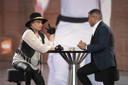 Jorge Javier Vázquez recibe a Aramís Fuster tras su expulsión de 'GH VIP 6'