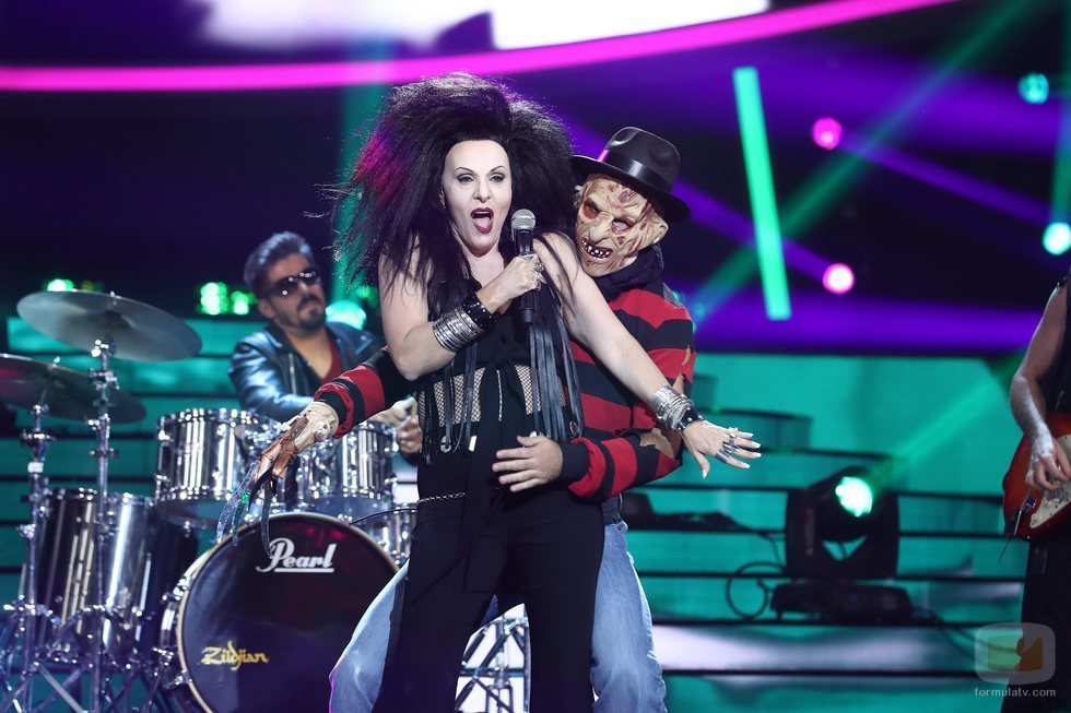 Anabel Alonso imitando a Alaska y los Pegamoides en la Gala 3 de 'Tu cara me suena 7'